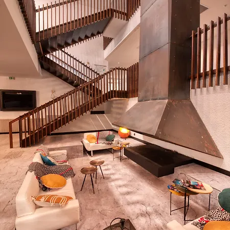 Cowool Apartahotel 3*