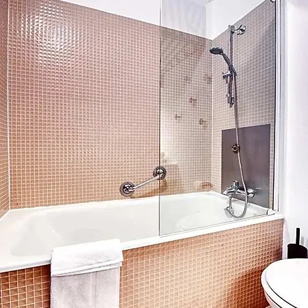 Cowool Apartahotel 3*