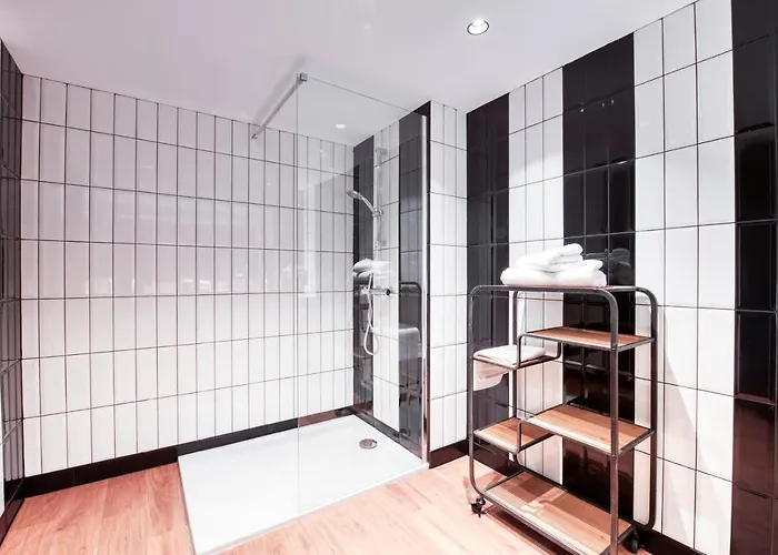 Cowool Apartahotel 3*