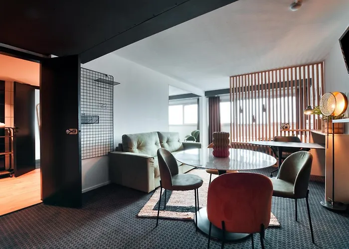 Cowool Apartahotel 3*